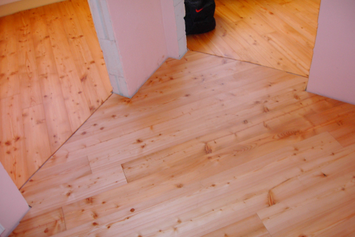 Innenausbau-mit-Holz-Giede